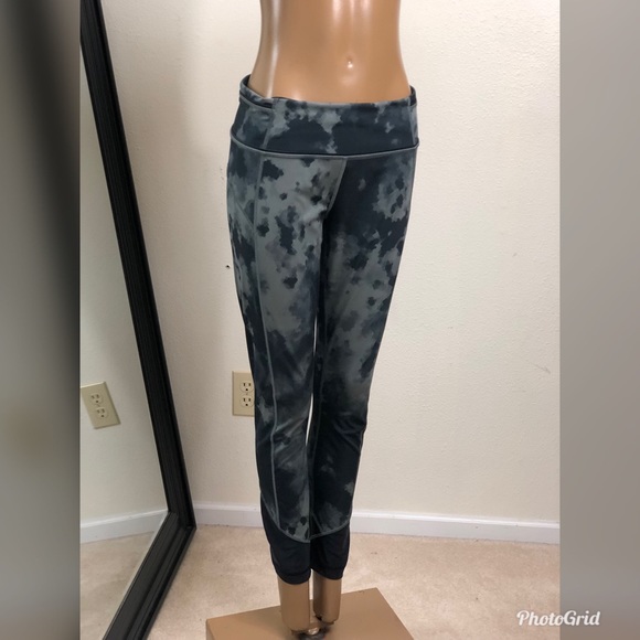 lululemon athletica Pants - Lululemon Athletica Tie Dye Ankle Ruched Legging 8